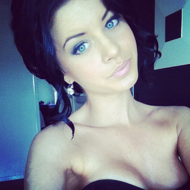 Never lie to someone who trusts you. Never trust someone who lies to you.