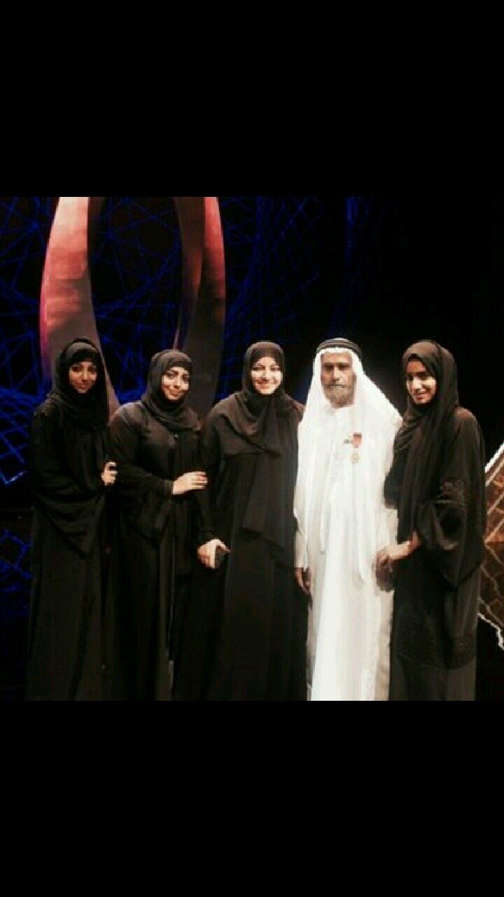 ‏‏       ‏‏الأمل هو الشعلة المضيئة التي معها يصبح للحياة معنى ..         من لديه《أمل》لايعرف المستحيل ♥