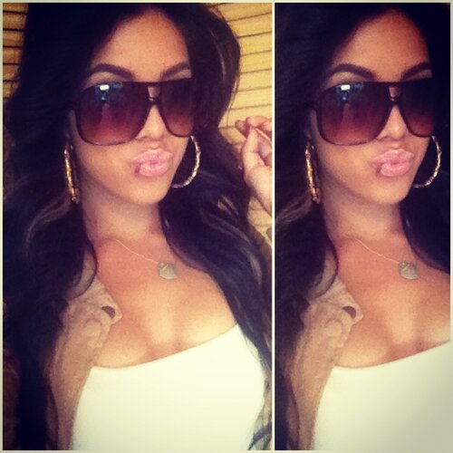 AuriaRawling's profile picture. Love waits for one thing... the right moment.