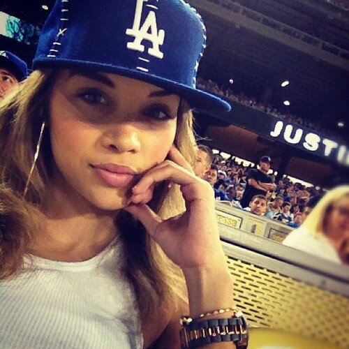 VivyanTamas's profile picture. Friendship isn't about who you've known the longest. It's about who walked into your life, said I'm here for you and proved it.