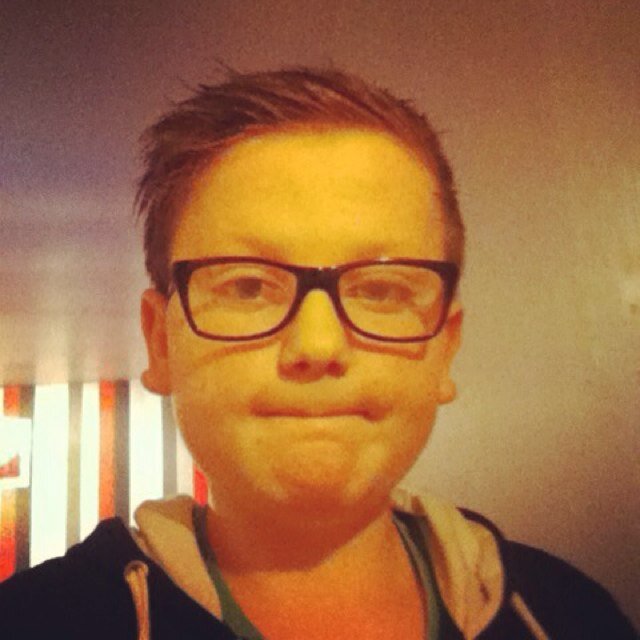 Hello I'm George, I'm 12. I love FOOTBALL + XBOX! add me on xbox at flipflop916. I follow back!