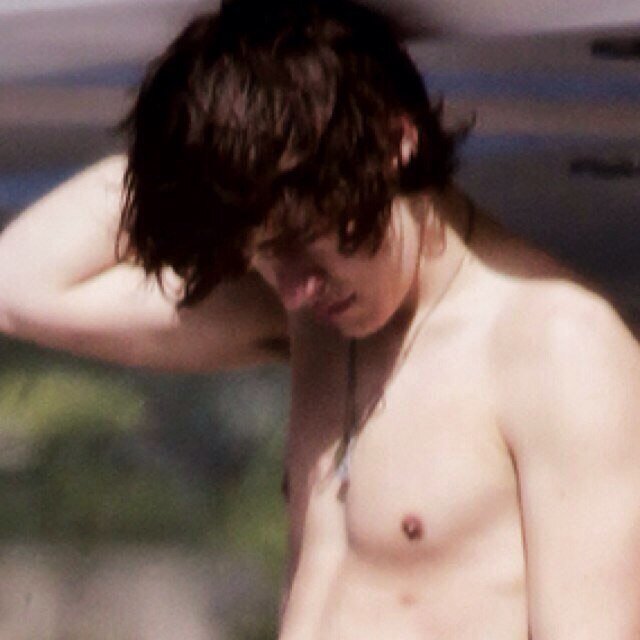 H-Hi my name's Harry and I-I'm a 17 year old s-sex slave. Unowned.