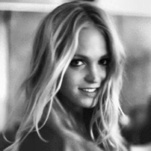 I prance around in my underwear for a living... Not a stripper (most of the time, anyway.) Full of love and positive vibes! // Not the real Erin. UK roleplay.