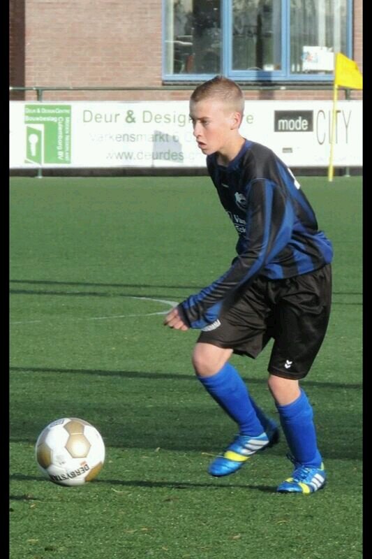 Wouter Van der Linden, instagram: wouterbastiaan, snapchat: woutervdlinden