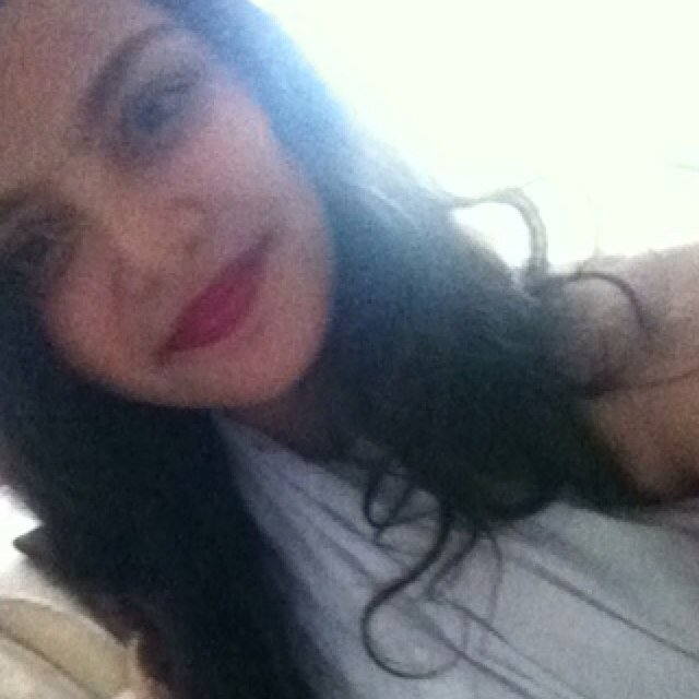 When writting the story of your life,
Dont let anyone else hold your pen❤️