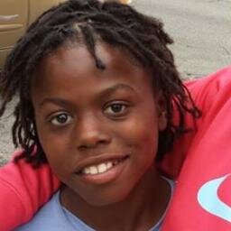 my name is nikah im 11 and i go out with this sexy girl name jestina