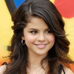 Selena | 21 | Cantante-Attrice | Single