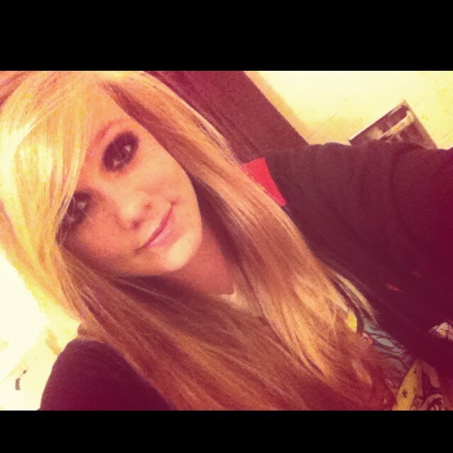 I'm Sarah, I'm 16, nothing special. If you go to my school don't follow  #RIPMitchLucker