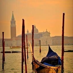 Création et organisation #événements #voyages               
À première vue les #rêves semblent impossibles,
ensuite improbables et éventuellement inévitables