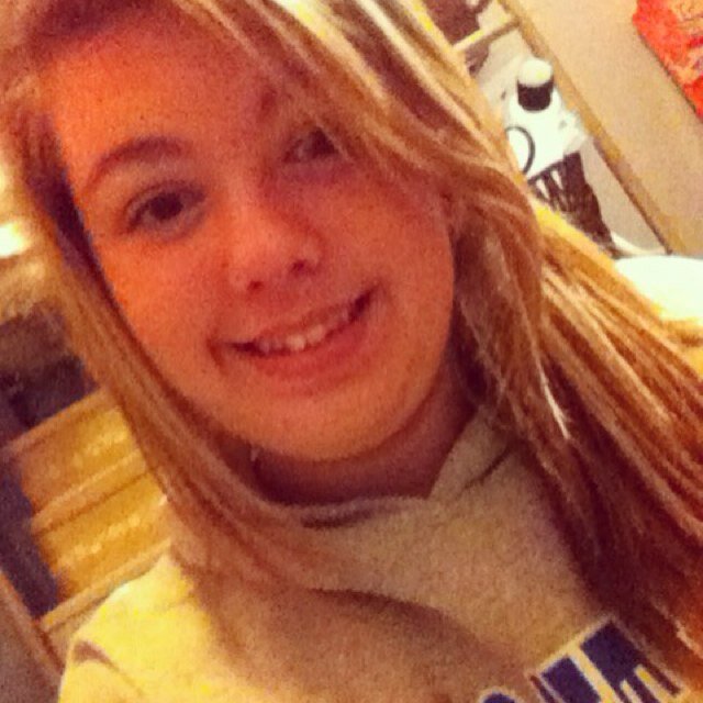 Softball is the game.⚾ Small town girl.❤ Praise God always for he is awesome! Proud girlfriend of a soccer player.