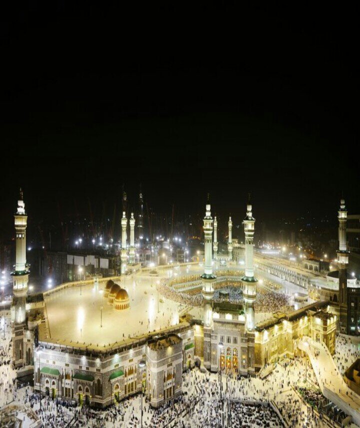 ‏‏‏‏‏كن كما يحبك الله ان تكون ولاتكن كما يحبك الناس