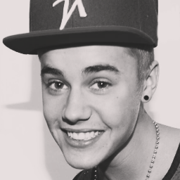 avonskisss's profile picture. he saves me when nobody else does♥