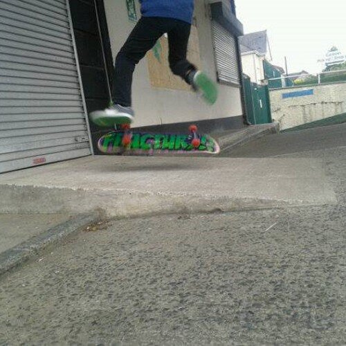My name is Curtis in 13 years old.I like to skateboard.if you follow me ill follow back