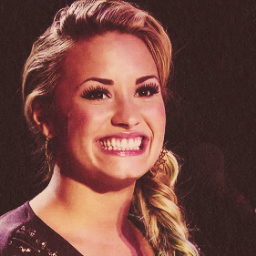 viva pra ser feliz, não para agradar os outros! - Demetria Devonne Lovato