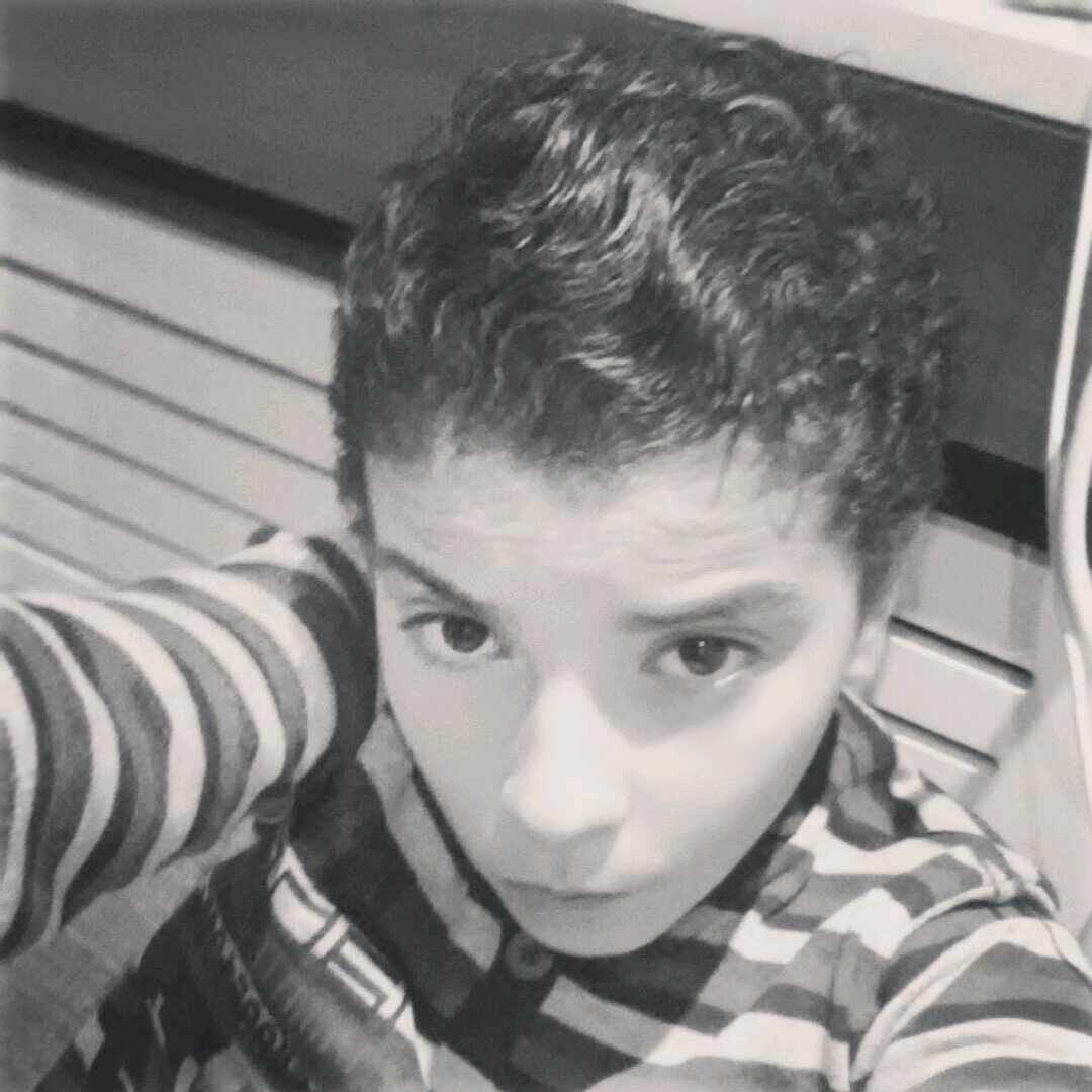 MoElJwz's profile picture. 