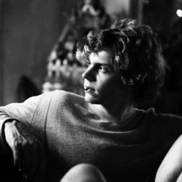 . I'm not your typical muscular sexy boy but I know how to treat a girl right. (RP only) (bi/single) (Tate, Kit, and Kyle)