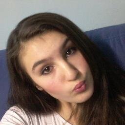 lili_nour95's profile picture. @Ayemfiless ma vie !!!!
#portugal mon pays d'origine !!!