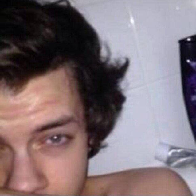 Aye  im Harry. I fuck things up, lol love is fake been through bullshit like that |single|bi|rp|