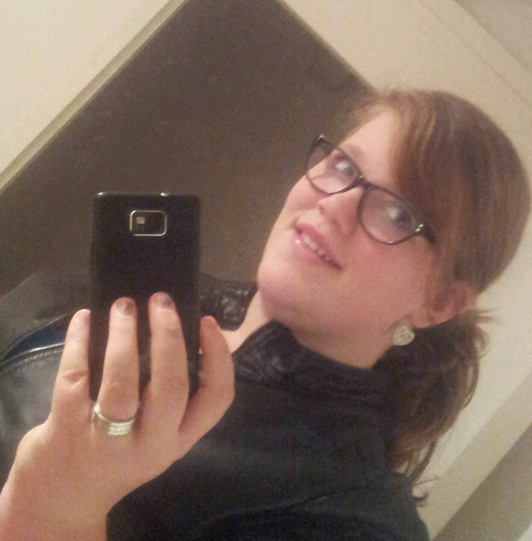 16 jaar, 1e jaars verpleegkunde!:), love my friends and family:)