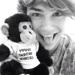 follow my account @cuddleshelley instead of this one because i gave you a free follow!