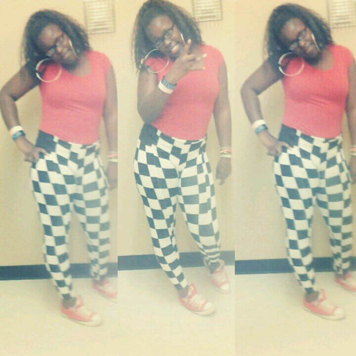 Itss Simplee Doe You Follow Me iFollow You n Wee Gucci ♥♥ Follow Mee On IG @__Snookums__ Kik Mee: @snookums.