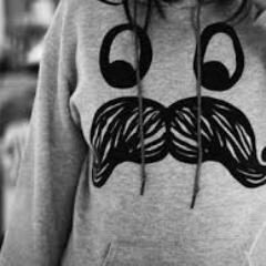 La seul chose que tu dois savoir! C'est que tu dois me FOLLOW! 
Ma biographie est géniale! x) I FOLLOW BACK!