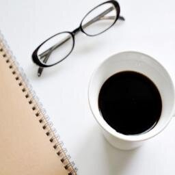 2016卒就活生向けにESの事例を配信しています。このアカウントで、大手企業から有名ベンチャーまで、幅広い経営規模と業種を網羅した対策を可能にします。姉妹アカ：＠syuukatsu_jouho　＠spi_joushiki　＠gyoukaikenkyuu