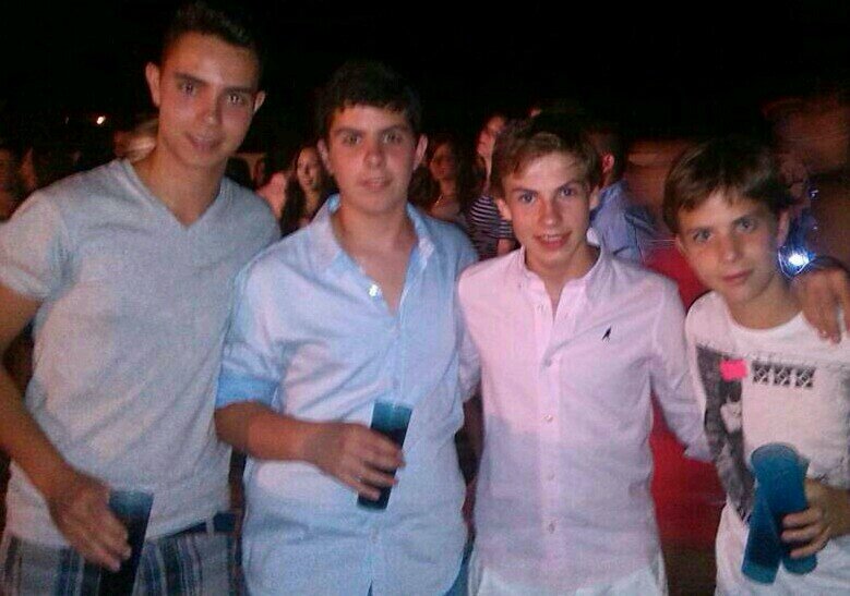 Higuereño desde el 98, amante de el campo los caballos y los toros.