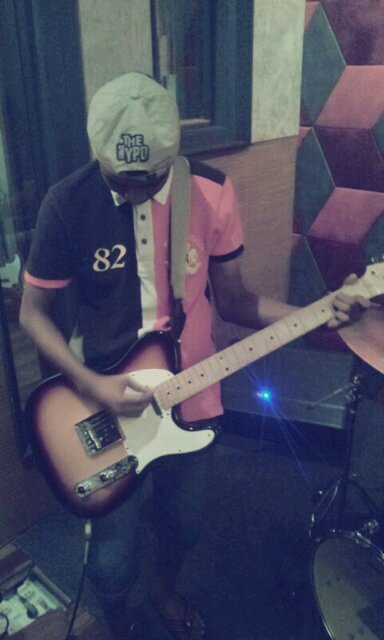 Alip . 17 . Kluang . BB user . 261DECF8