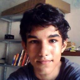 Escravo da literatura fantástica e fanático por séries ou qualquer coisa relacionada à cultura Steampunk. Se quiser me dar agradar me presenteie com um livro.