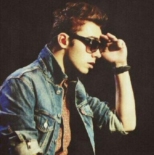 Follow personal @jaythan_xo this account is just for voting
