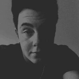 Je ne pence qu'a moi même les autre je m'en fout complètement . 
Instagram : branyann
Facebook : Bryan Humbert .