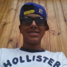 não sei o que escrever eu sou um cara normal sigam-me