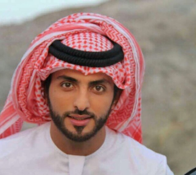 هو قلمي.. يكتب ما يريد .. يعبر عن رأيي وضعت له خطوطاً حمراء لا يتجاوزها ليس لأي كان سلطة عليه ليس المهم أن يُرضي الناس الأهم أن يُرضي ربّي. Presenter in AD Tv