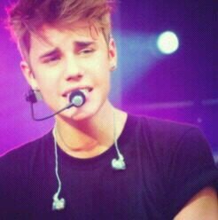 justin bieber | 19 | single and bisex |