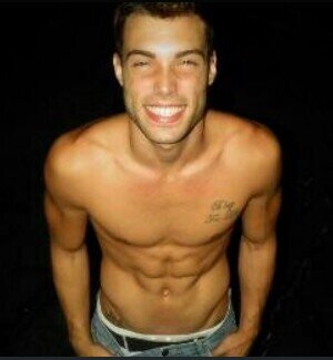 blancal70443927's profile picture. Fiel y seguidora de @yerai_trejo.  Chicas ¿él? el ejemplo a seguir de los chicos ;p