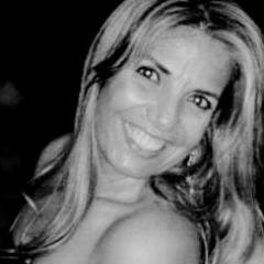 Menina levada, encantada, e destrambelhada !!!! Sou cheia de Verdades, Vontades,  Sorrisos, Surpresas... Sou Intensa !!!!