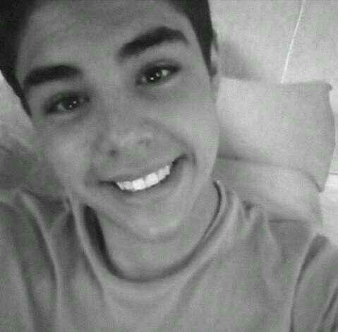 Deus.. CCB.. The Hunger Games .. Comida.. Família.. I Love my Instruments Prazer Eu !