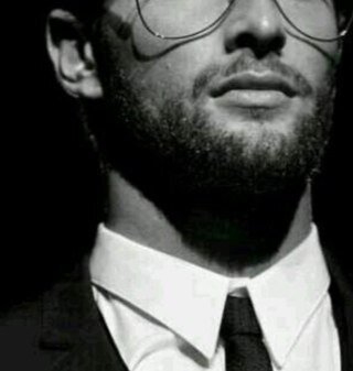 سبحان الله وبحمده سبحان الله العظيم. *ليس كل ما اكتبه هنا اعيشه او اتفق معه ولكنه فقط يعجبني* ولعل مفضلتي تشفع لي بعد موتيي ♡♡♡♡