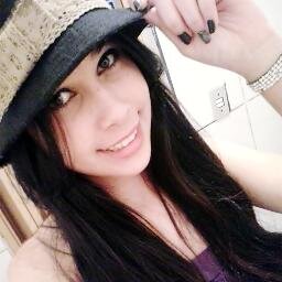 Me ame ou me odeie, ambos estão a meu favor. Se você me ama, eu sempre estarei em seu coração, se você me odeia, eu estarei sempre em sua mente.