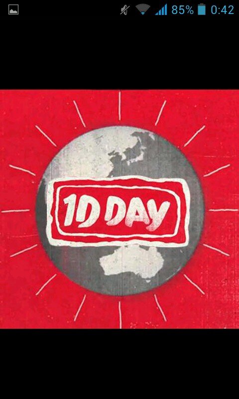 I love 1D and Little Mix!! :)