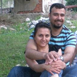 Sol yanımdasın ama  sana dokunamıyorum, bu da bana dokunuyor