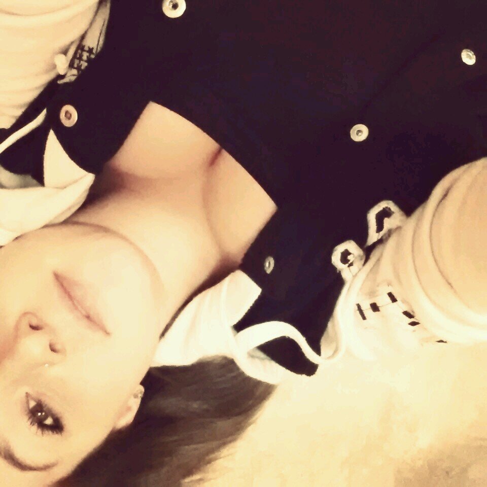 I am not afraid to walk this world alone ♡