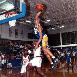 Makstrero's profile picture. 