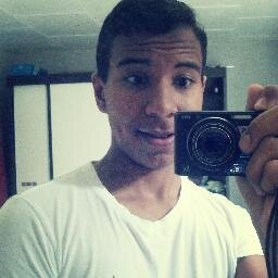 Talvez eu seja o único pessimista que não é realista... talvez eu seja um pessimista consciente.