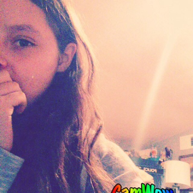 From dublin moved i miss you lovely Ireland im a part time singer i sing covers for my town i love everyone who follows me and i hope to make you all strong