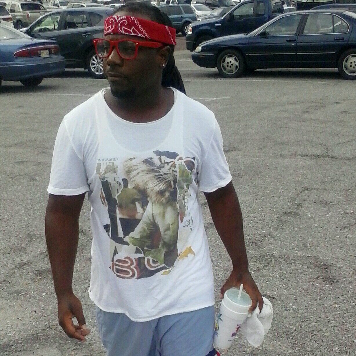 nellstradamus's profile picture. Tryin' to live when he is living to die..trying to see something when there isn't nothin' in sight