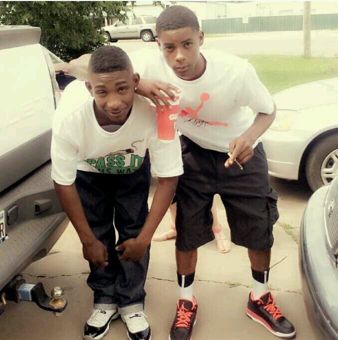 Living This Up Like Its My Last FUCK FAKES GET YO $$$ ITS ENOUGH 4 US ALL IMA STAY Y400 && FOLLOW MY SIS === @Cresha_queenb