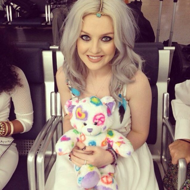 ♡ I'm Perrie!!!♡ I'm 1/4 of Little Mix!! Buy our new single Move! And our new album Salute!! ♡Single♡ Bi