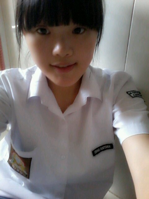 kartika_yang's profile picture. X_X